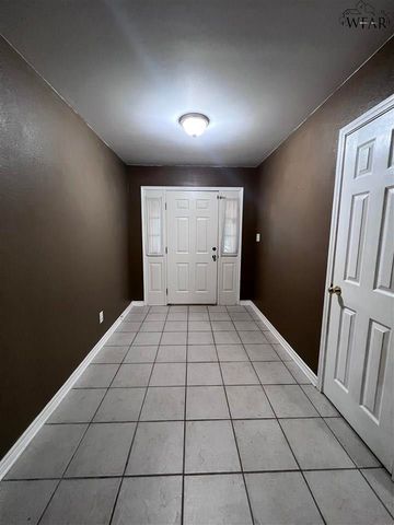 6031 VAN DORN DRIVE, Wichita Falls, TX 76310