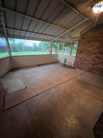 6031 VAN DORN DRIVE, Wichita Falls, TX 76310