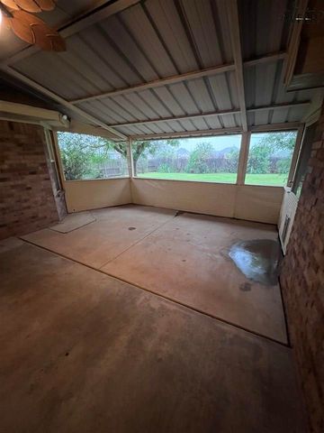 6031 VAN DORN DRIVE, Wichita Falls, TX 76310