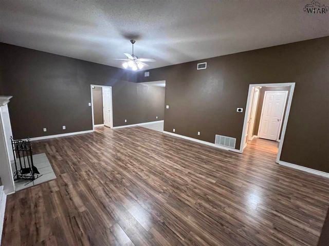 6031 VAN DORN DRIVE, Wichita Falls, TX 76310