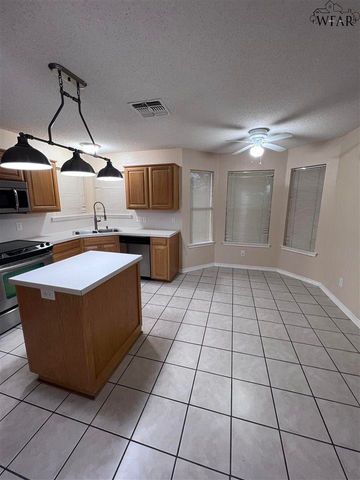 6031 VAN DORN DRIVE, Wichita Falls, TX 76310