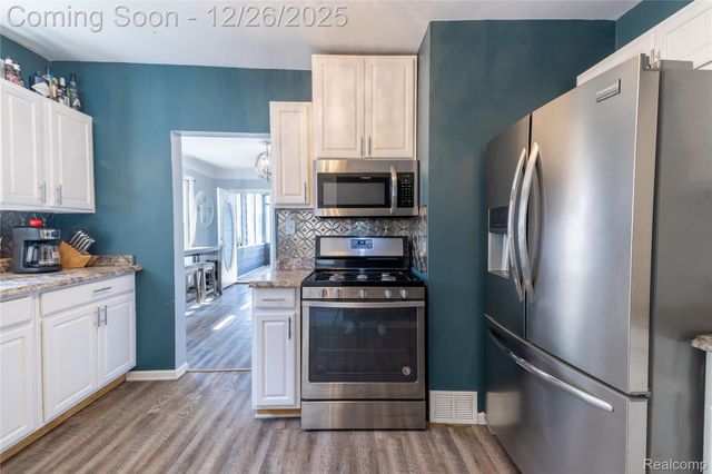 1821 4th Street, Wyandotte, MI 48192