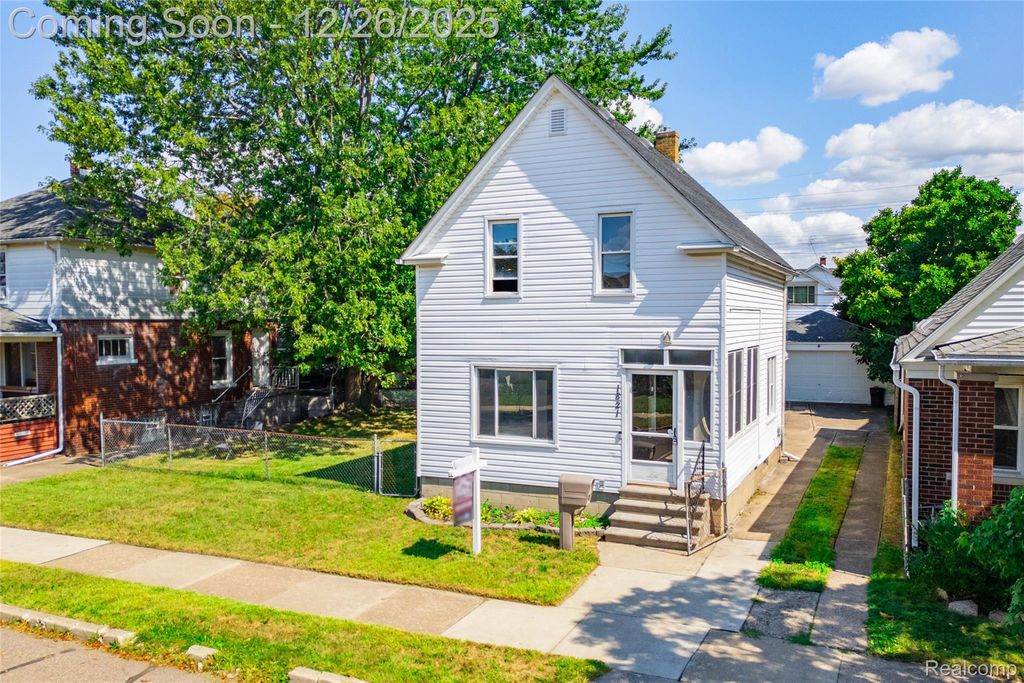 1821 4th Street, Wyandotte, MI 48192