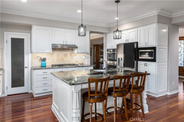 2398 Meadow Glen, La Verne, CA 91750