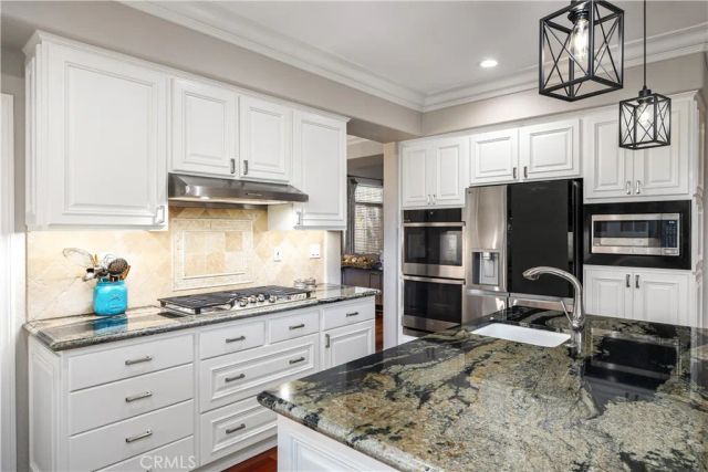 2398 Meadow Glen, La Verne, CA 91750