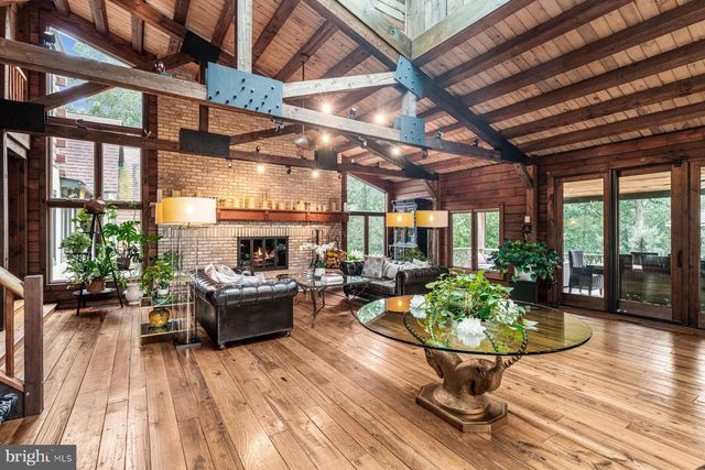 1408 RENE RD, Villanova, PA 19085