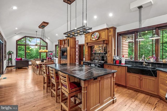 1408 RENE RD, Villanova, PA 19085