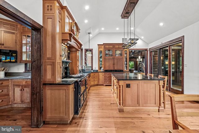 1408 RENE RD, Villanova, PA 19085
