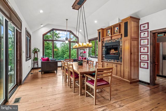 1408 RENE RD, Villanova, PA 19085