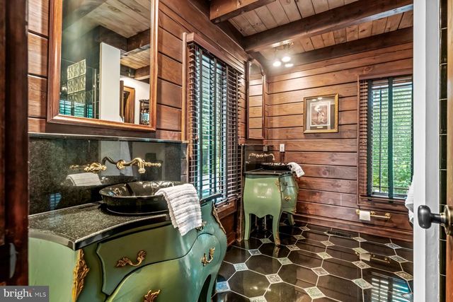 1408 RENE RD, Villanova, PA 19085