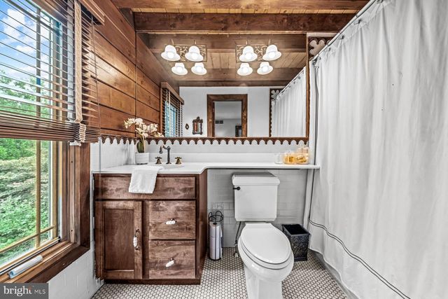 1408 RENE RD, Villanova, PA 19085