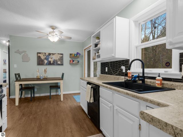 4740 N Manor Wood Drive, Traverse City, MI 49685