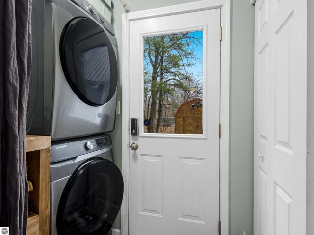 4740 N Manor Wood Drive, Traverse City, MI 49685