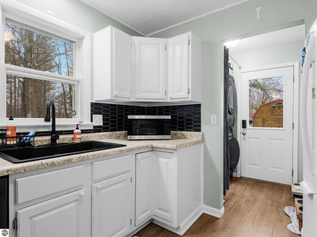 4740 N Manor Wood Drive, Traverse City, MI 49685