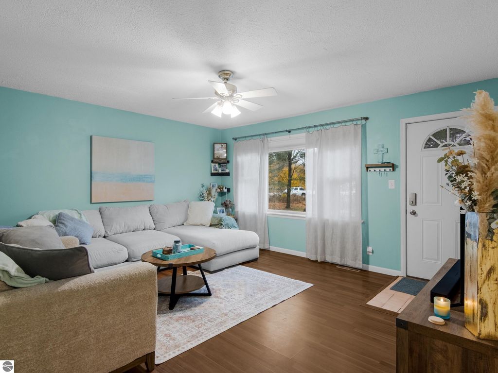 4740 N Manor Wood Drive, Traverse City, MI 49685