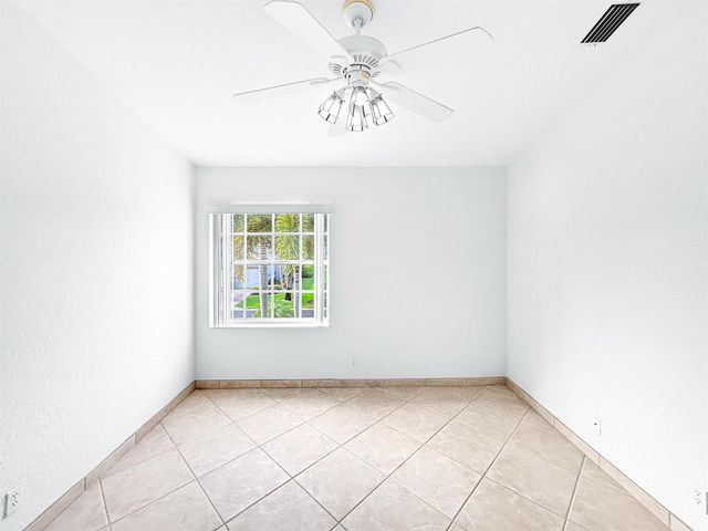 7880 Laina Lane 3, Boynton Beach, FL 33437