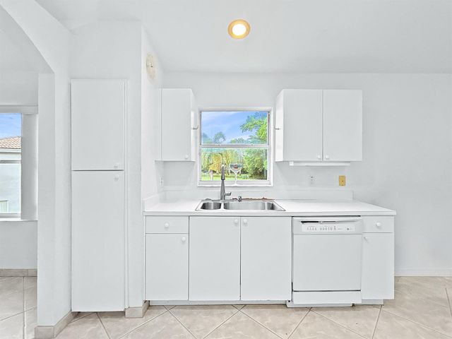 7880 Laina Lane 3, Boynton Beach, FL 33437