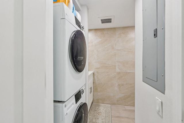 665 SE 21st Avenue 107, Deerfield Beach, FL 33441