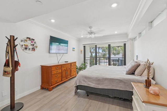 665 SE 21st Avenue 107, Deerfield Beach, FL 33441