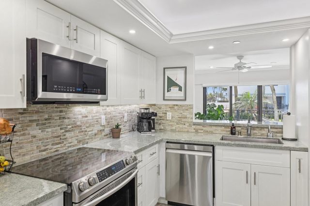 665 SE 21st Avenue 107, Deerfield Beach, FL 33441