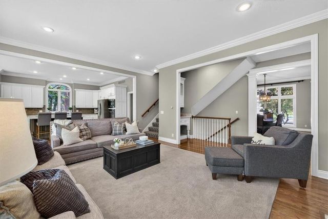 9516 Cailler Drive, Lenexa, KS 66220