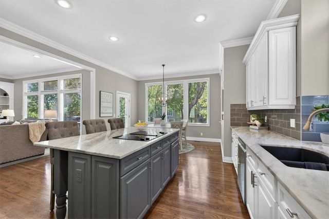 9516 Cailler Drive, Lenexa, KS 66220