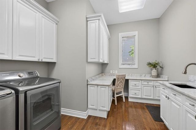 9516 Cailler Drive, Lenexa, KS 66220