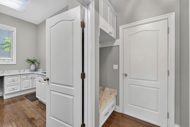 9516 Cailler Drive, Lenexa, KS 66220