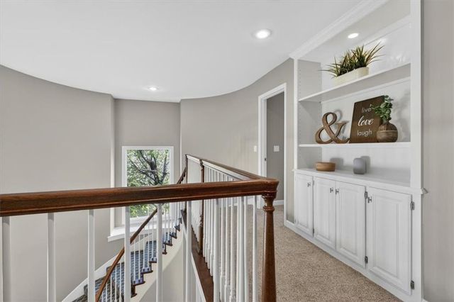 9516 Cailler Drive, Lenexa, KS 66220