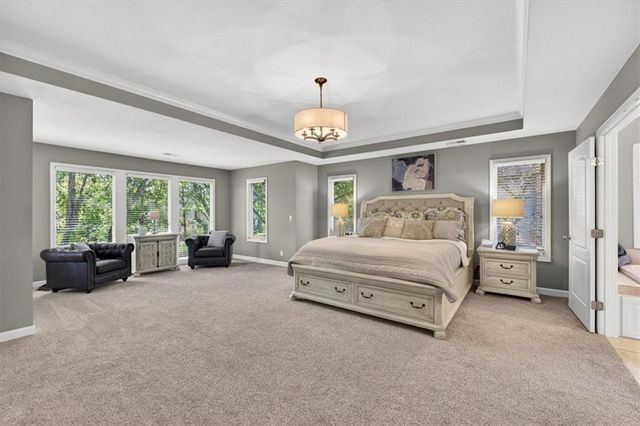 9516 Cailler Drive, Lenexa, KS 66220
