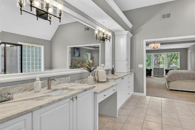 9516 Cailler Drive, Lenexa, KS 66220