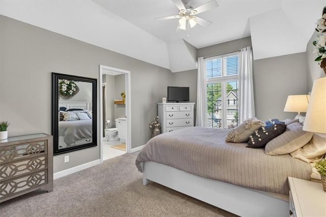 9516 Cailler Drive, Lenexa, KS 66220