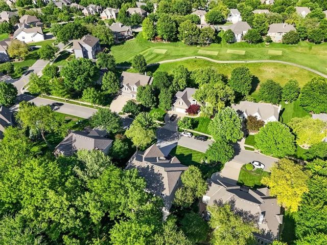 9516 Cailler Drive, Lenexa, KS 66220