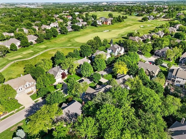 9516 Cailler Drive, Lenexa, KS 66220