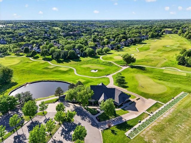9516 Cailler Drive, Lenexa, KS 66220