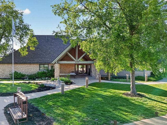 9516 Cailler Drive, Lenexa, KS 66220