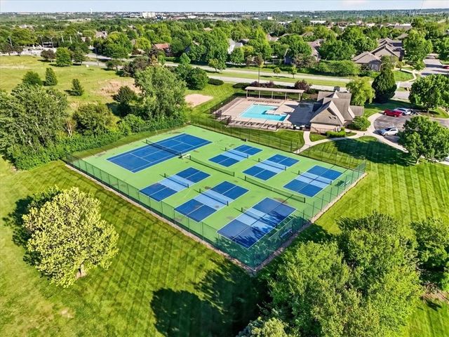 9516 Cailler Drive, Lenexa, KS 66220