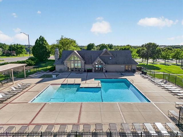 9516 Cailler Drive, Lenexa, KS 66220