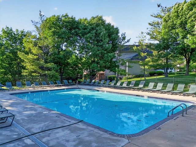 9516 Cailler Drive, Lenexa, KS 66220