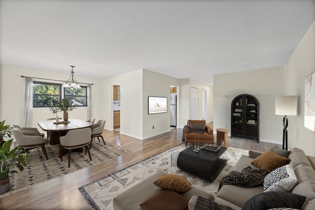 444 Washington Boulevard 207, Oak Park, IL 60302