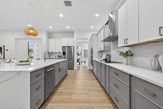 4527 26TH AVENUE S, St Petersburg, FL 33711