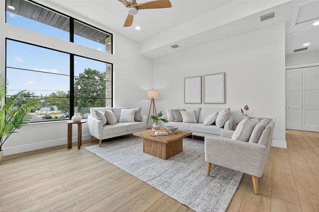 4527 26TH AVENUE S, St Petersburg, FL 33711