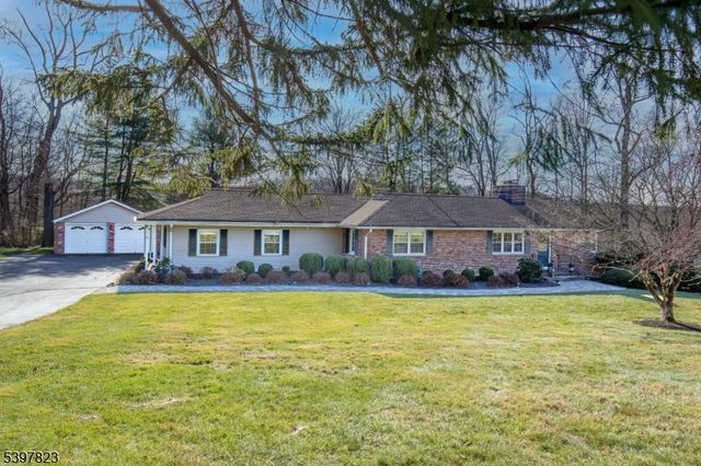 1 Dogwood Dr, Mendham Twp., NJ 07960