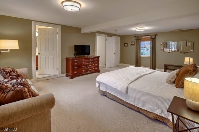 1 Dogwood Dr, Mendham Twp., NJ 07960