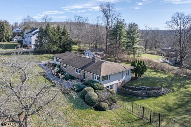 1 Dogwood Dr, Mendham Twp., NJ 07960