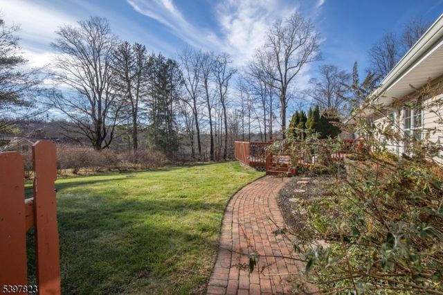 1 Dogwood Dr, Mendham Twp., NJ 07960