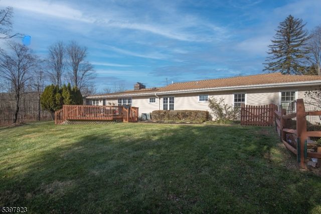 1 Dogwood Dr, Mendham Twp., NJ 07960