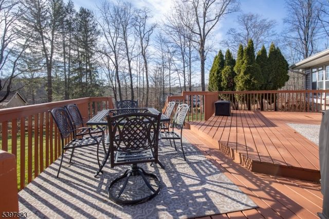 1 Dogwood Dr, Mendham Twp., NJ 07960