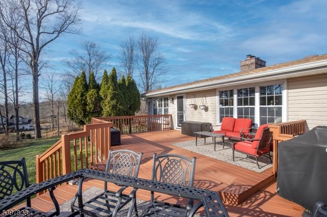 1 Dogwood Dr, Mendham Twp., NJ 07960