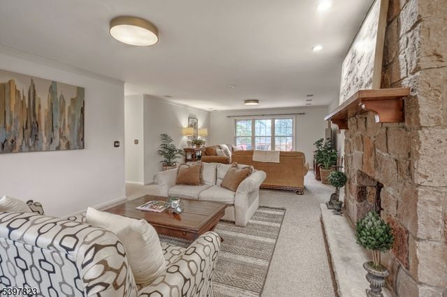 1 Dogwood Dr, Mendham Twp., NJ 07960